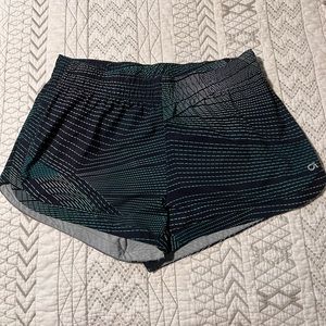 Gap fit women’s size large  athletic shorts